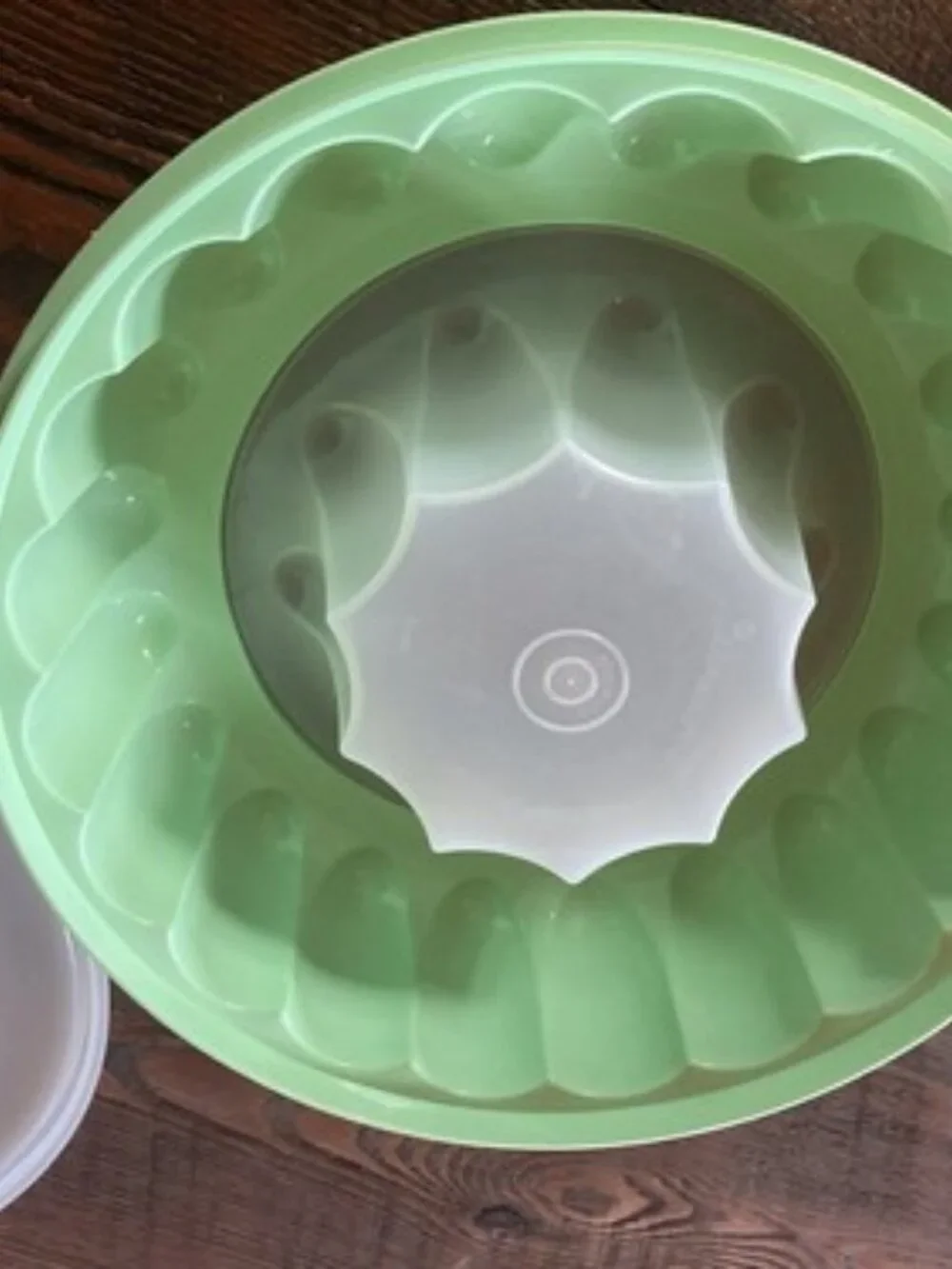 Vintage Tupperware 3 Piece Cold‎ Jello Mold Green Retro Mid Century 1202-5